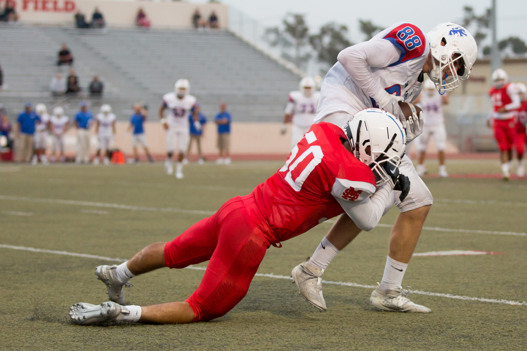 083019 Santa Maria San Marcos Football 09.jpg